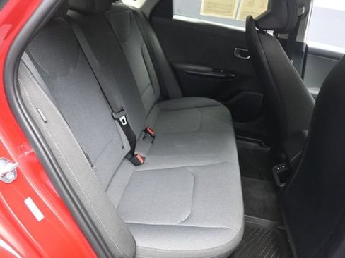 Used 2025 Kia K4 FWD image 24