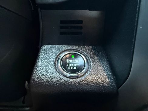 Used 2016 Ford F150 Platinum w/ Equipment Group 701A Luxury image 35