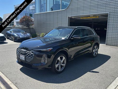 Used 2025 Audi Q5 Premium Plus w/ Premium Plus AWD/4WD image 1
