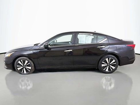 Used 2022 Nissan Altima 2.5 SV FWD image 12