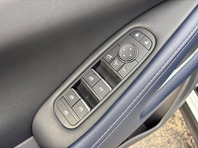 Certified 2026 INFINITI QX60 Sport w/ Dark Cargo Package AWD/4WD image 11