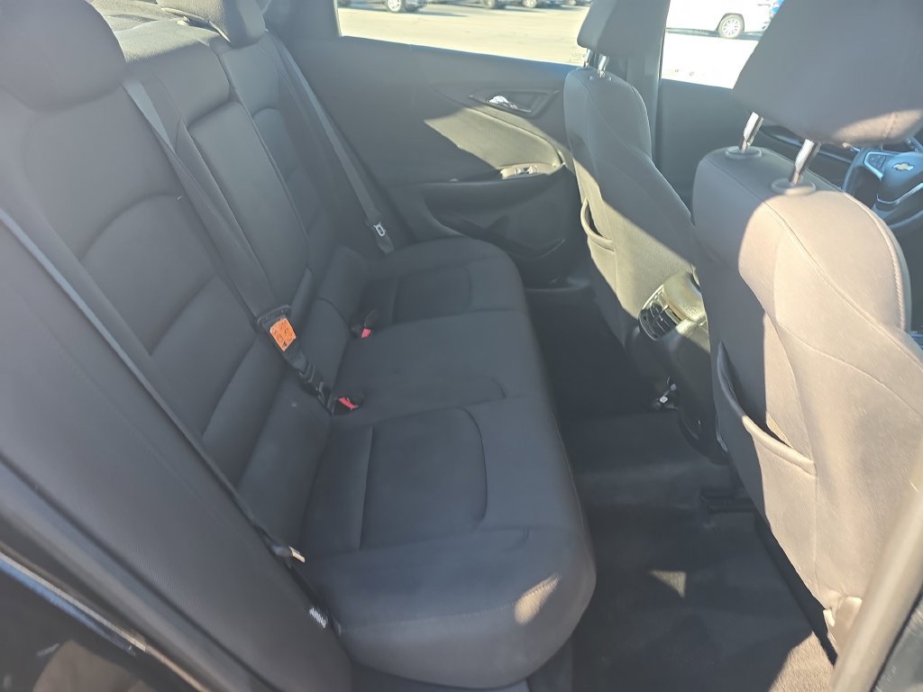 Used 2019 Chevrolet Malibu LT FWD image 14
