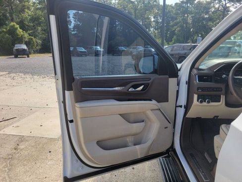 Used 2021 GMC Yukon XL Denali w/ Denali Ultimate Package image 12