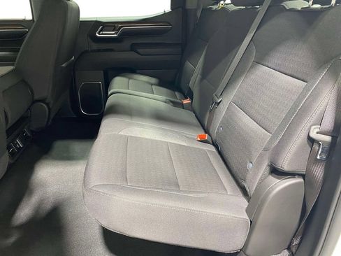 Used 2024 Chevrolet Silverado 1500 LT AWD/4WD image 11