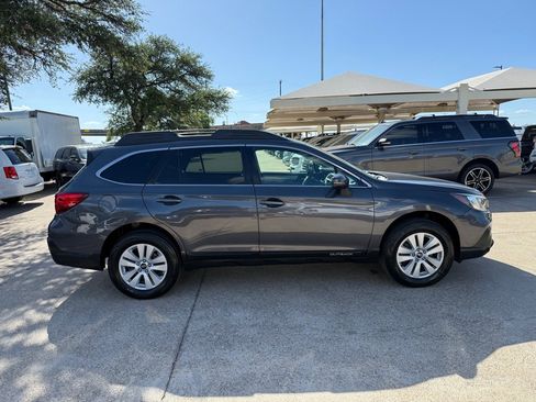 Used 2019 Subaru Outback 2.5i Premium image 8