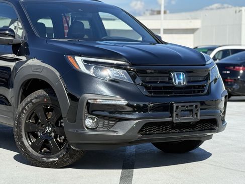 Used 2022 Honda Pilot TrailSport image 3