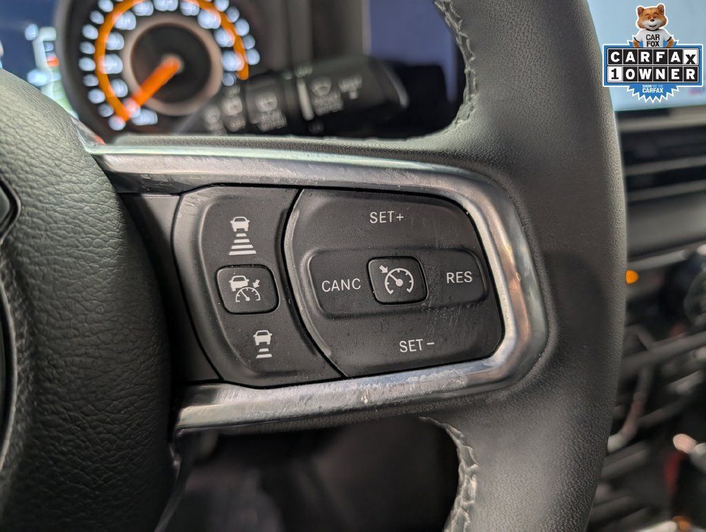 Used 2026 Jeep Wrangler Unlimited Sahara AWD/4WD image 21