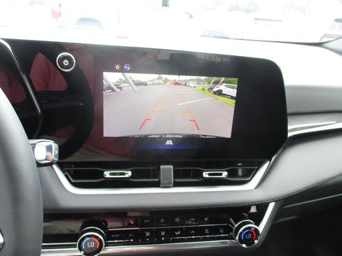 New 2026 Chevrolet Equinox LT w/ Convenience Package II image 18