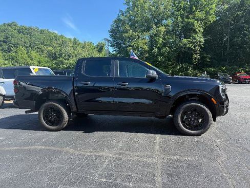 Certified 2025 Ford Ranger XLT w/ FX4 Off-Road Package AWD/4WD image 4