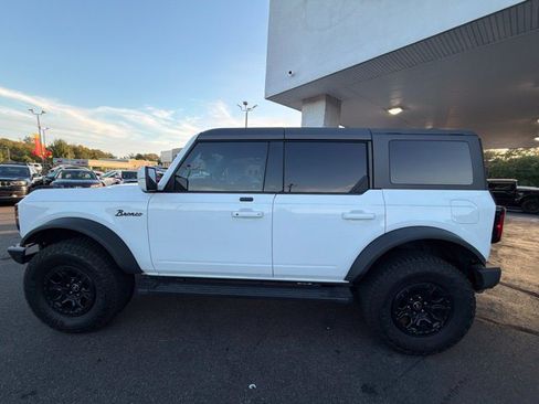 Used 2022 Ford Bronco Outer Banks w/ Sasquatch Package AWD/4WD image 8