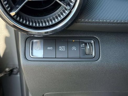 Used 2026 Chevrolet Equinox LT AWD/4WD image 17