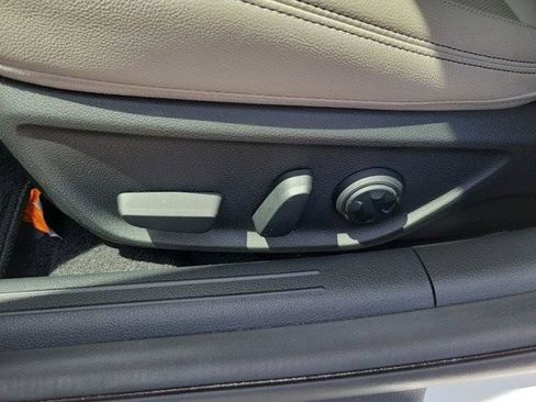Used 2023 Genesis G70 2.0T RWD image 23