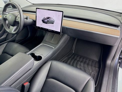 Used 2023 Tesla Model 3 Standard Range image 30