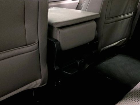 Used 2018 Ford F150 XLT w/ Equipment Group 302A Luxury AWD/4WD image 34