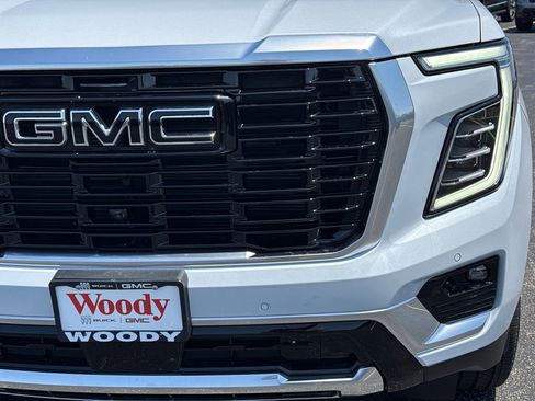 New 2026 GMC Yukon XL Denali w/ Denali Reserve Package AWD/4WD image 11