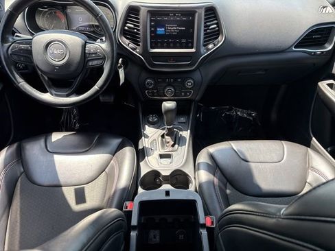 Used 2019 Jeep Cherokee Trailhawk w/ Cold Weather Group image 26