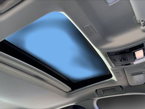 Used 2024 Lexus ES 350 w/ Premium Package image 21