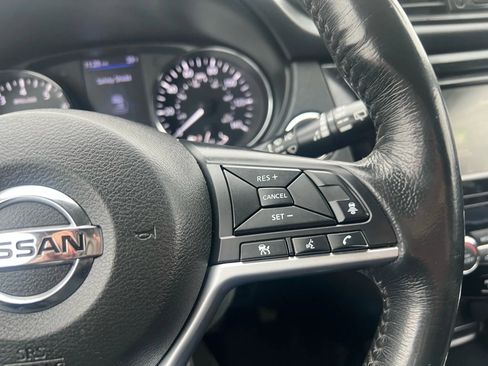 Used 2018 Nissan Rogue SL w/ Premium Package AWD/4WD image 15