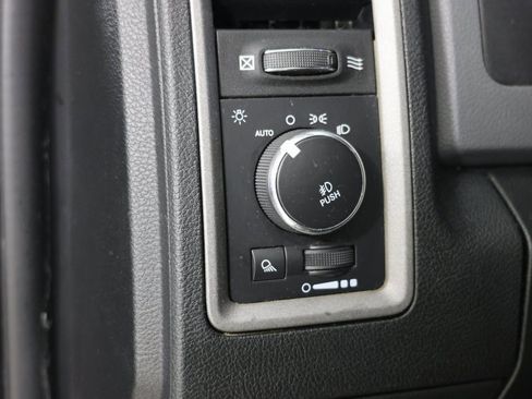 Used 2015 RAM 1500 Express w/ Black Ram 1500 Express Group image 20