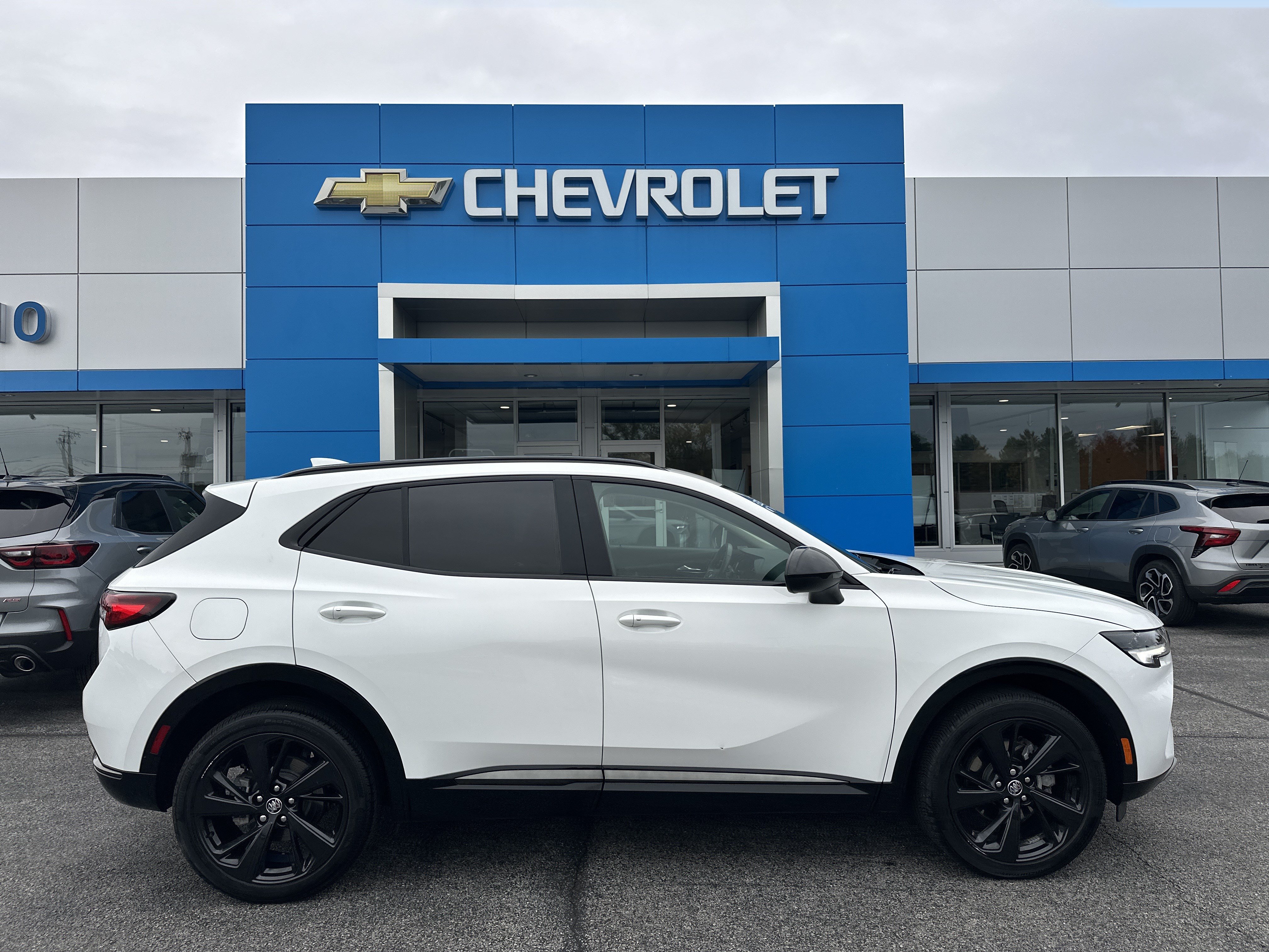 Certified 2023 Buick Envision Essence w/ Sport Touring Package AWD/4WD image 1