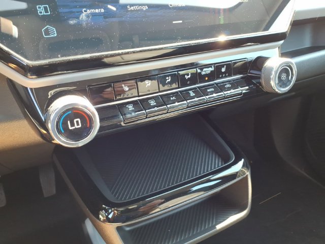 New 2027 Chevrolet Bolt LT w/ Comfort Package FWD image 28