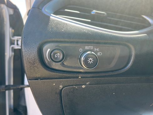 Used 2021 Chevrolet Malibu RS image 28