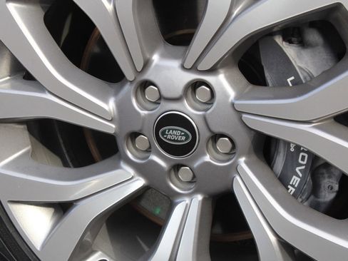 Used 2022 Land Rover Range Rover P525 Westminster Edition image 12