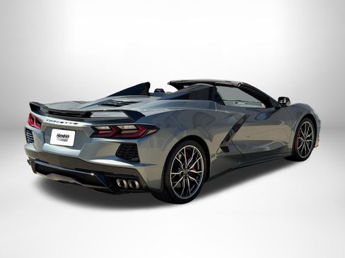 Used 2023 Chevrolet Corvette Stingray Preferred Conv w/ Z51 Performance Package RWD image 3