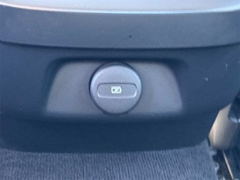 Used 2021 Volvo S60 T5 Inscription image 17