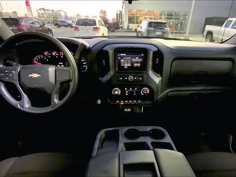 Used 2022 Chevrolet Silverado 1500 Custom image 14