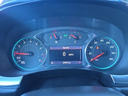 Used 2023 Chevrolet Traverse LT image 23