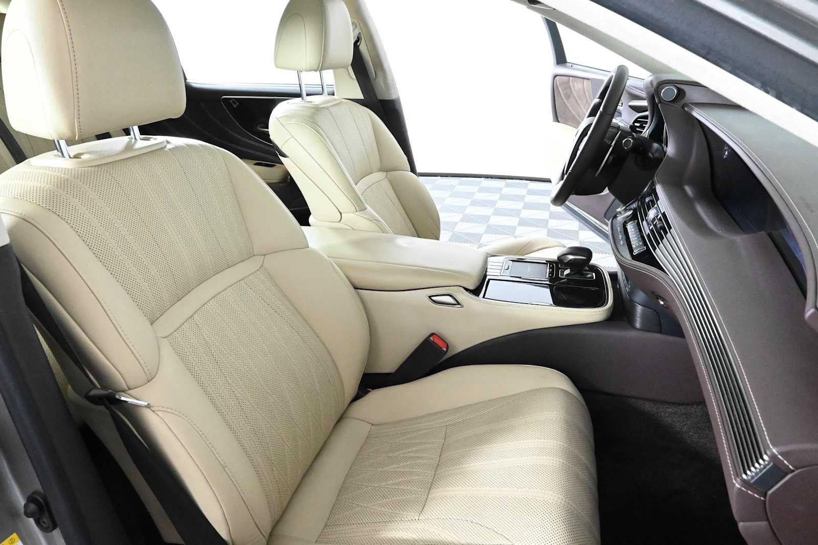 Used 2018 Lexus LS 500 w/ Interior Upgrade Package RWD image 14