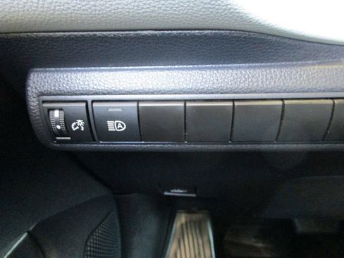 Used 2024 Toyota Corolla SE image 34