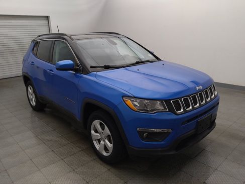 Used 2019 Jeep Compass Latitude w/ Cold Weather Group AWD/4WD image 13
