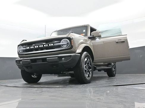 New 2025 Ford Bronco Outer Banks image 23
