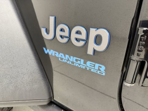 Used 2021 Jeep Wrangler Unlimited Rubicon 4xe w/ Dual Top Group image 11