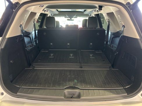 Used 2024 Nissan Pathfinder Platinum w/ Cargo Package image 16