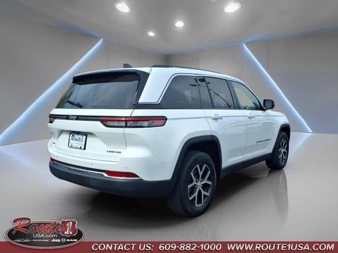 Used 2023 Jeep Grand Cherokee Limited AWD/4WD image 3
