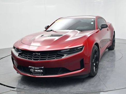 Used 2020 Chevrolet Camaro LT image 3