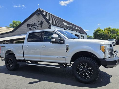 Used 2017 Ford F350 Lariat w/ Lariat Value Package AWD/4WD image 2