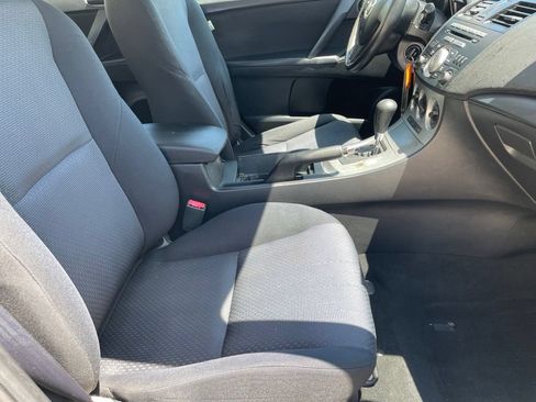 Used 2010 MAZDA MAZDA3 i Sport FWD image 22
