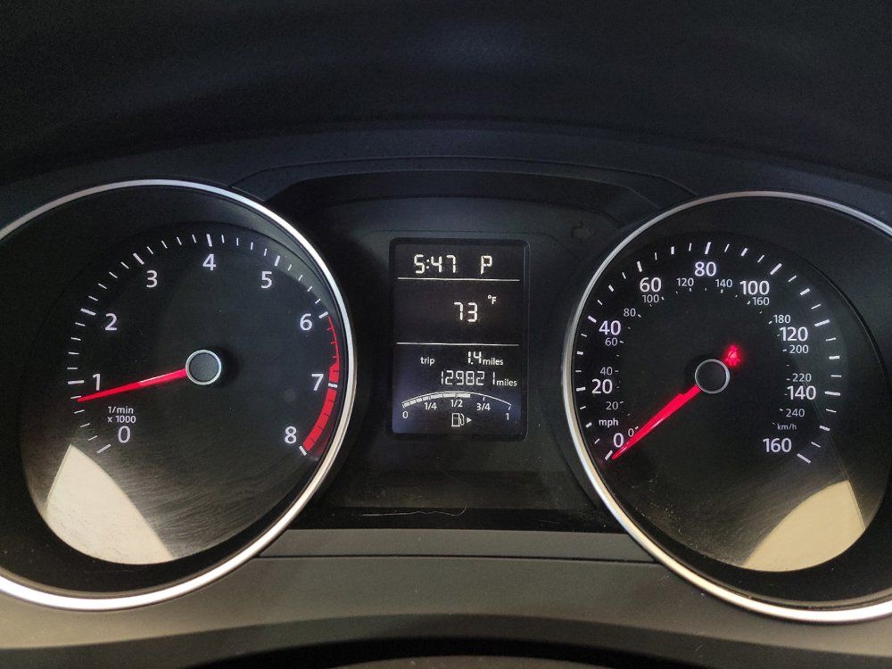 Used 2015 Volkswagen Jetta SE FWD image 23