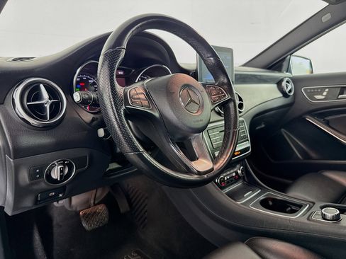 Used 2019 Mercedes-Benz GLA 250 4MATIC image 21