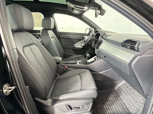 Certified 2025 Audi Q3 2.0T Premium w/ Convenience Package AWD/4WD image 29