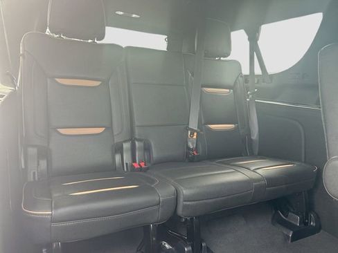 Used 2023 GMC Yukon XL AT4 AWD/4WD image 30