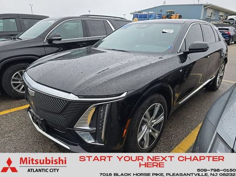Used 2024 Cadillac Lyriq Tech w/ Driver Assist Package AWD/4WD image 1