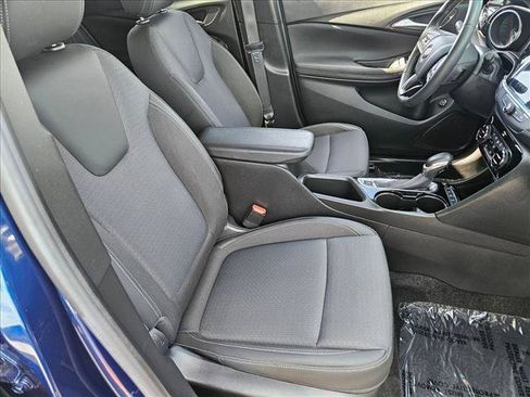 Used 2022 Buick Encore GX Select w/ Advanced Technology Package AWD/4WD image 19
