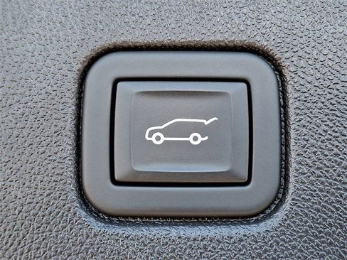 Certified 2024 Chevrolet Equinox RS w/ RS Leather Package image 29