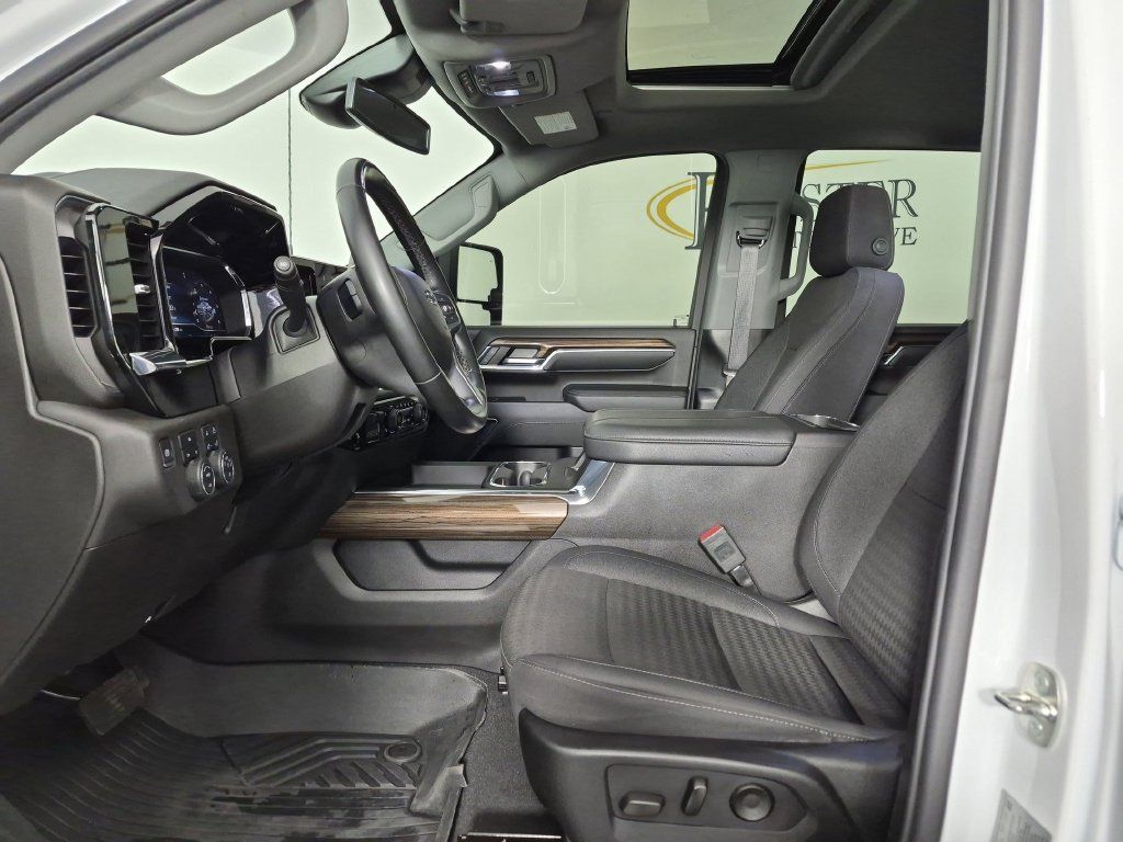 Used 2024 Chevrolet Silverado 2500 LT w/ Z71 Sport Edition AWD/4WD image 15