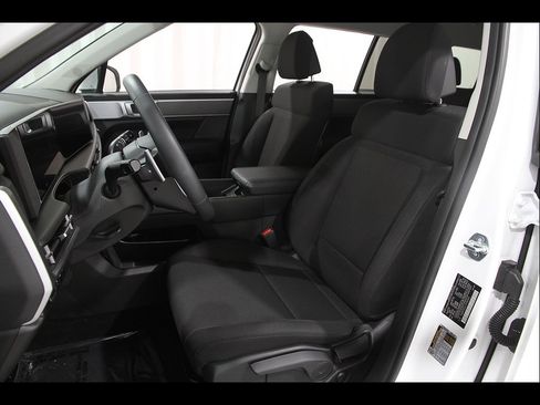 Certified 2026 Hyundai Santa Fe SE AWD/4WD image 5